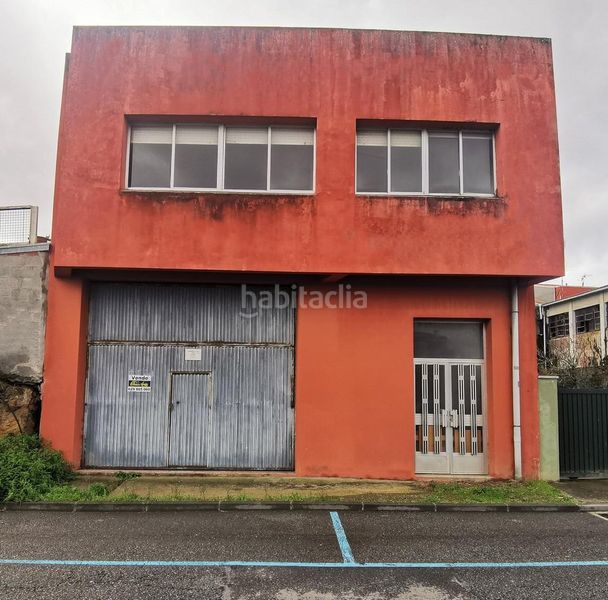 Foto f92ddda7-49d7-439b-abcb-86f2cfb6171b. Edifici a Carballo
