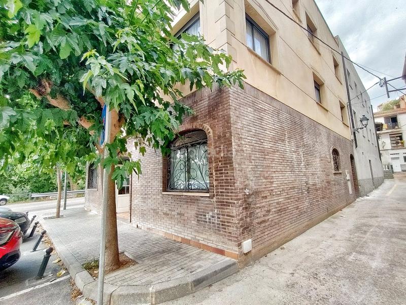 Foto db03002e-c4f0-458f-bcdf-e55521ec8bd5. Edifici a Riudecols