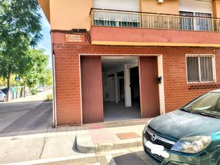 Local Comercial  Carrer de l'escultor juli antoni. Local en venta para inversores