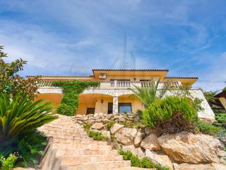 Casa adossada  N/a. Tranquilidad y vistas maravillosas! su perfecta casa familiar en