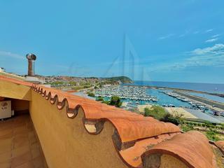 Dachwohnung  N/a. Ático con impresionantes vistas al mar y al puerto deportivo de