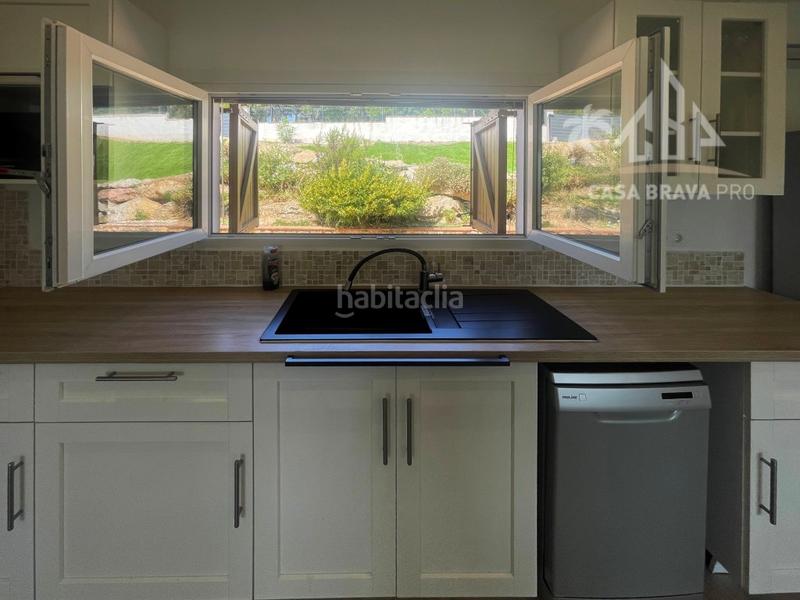 Foto 7bb61082-c3b9-4f33-b53c-09966cd8c905. Casa vive en plena naturaleza con vistas al mar y montaña encantadora casa de una planta en val repos en Santa Cristina d´Aro