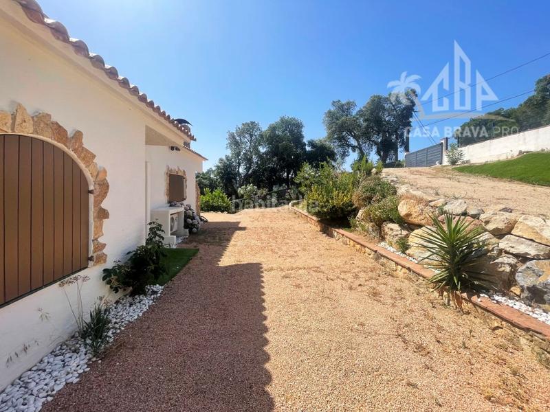Foto a4d2dadb-8b49-4be2-b04c-15ddfd0bbb51. Casa vive en plena naturaleza con vistas al mar y montaña encantadora casa de una planta en val repos en Santa Cristina d´Aro
