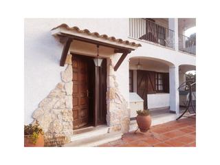 Casa  Avenida fanals. Casa aislada en el barrio de fanals de platja daro