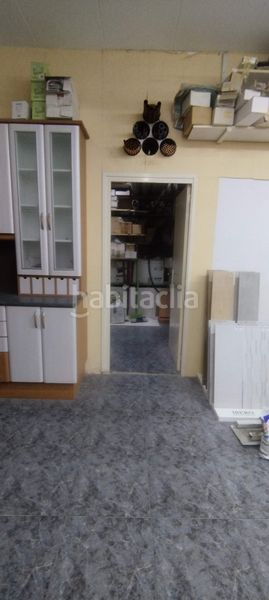 Foto a821fc81-4559-4afa-a93d-f52bc698da11. Local comercial a Porta Barcelona