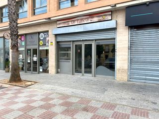 Lloguer Local Comercial  José monge cruz camarón de la isla. Última oportunidad! local comercial estratégico de 76m en tomare