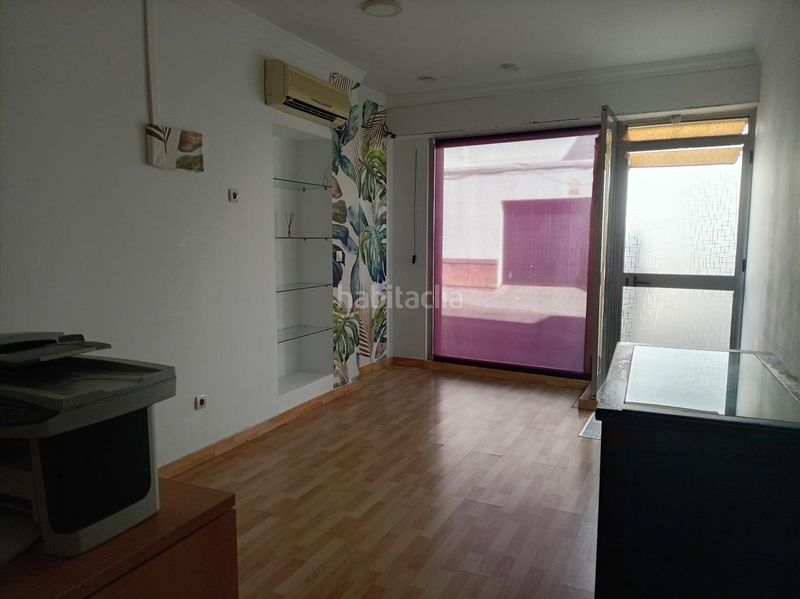 Foto cf3c4e63-8143-4e56-98f1-37ac592ab916. Affitto locale commerciale in Centro Alcalá de Guadaira