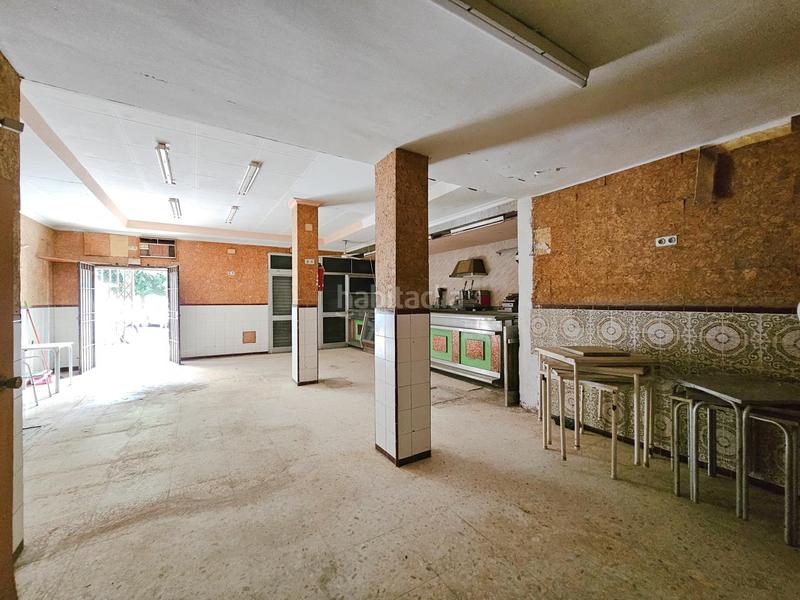 Foto 37799b0e-f72f-4a63-9c67-17d94045635d. Local comercial a La Paz Alcalá de Guadaira