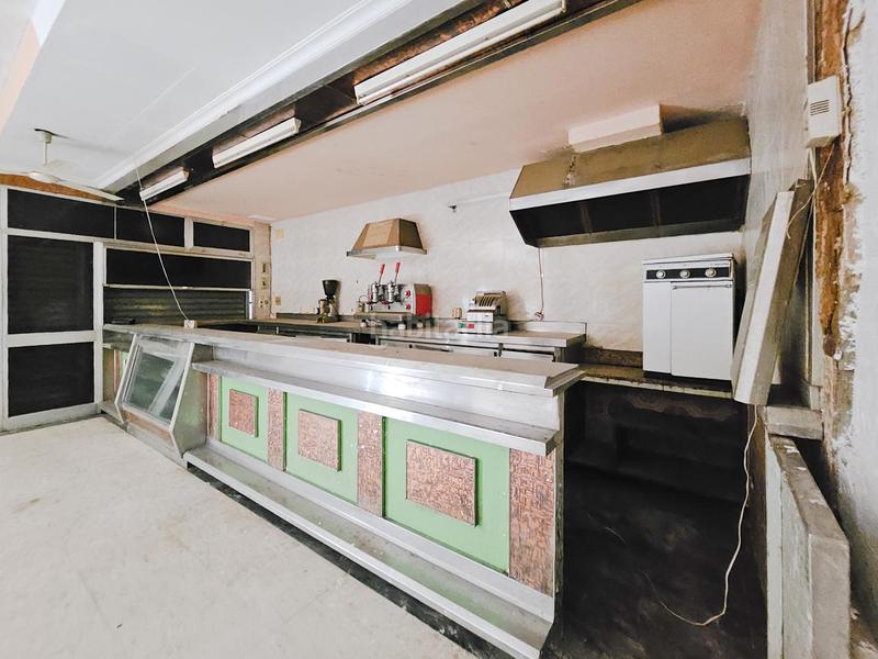 Foto cd7fadd9-3624-4ee6-97f1-147693428588. Local comercial a La Paz Alcalá de Guadaira