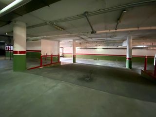 Rent Car parking  Historiador juan manzano. Plaza de aparcamiento  junto metro condequinto edificio comercia