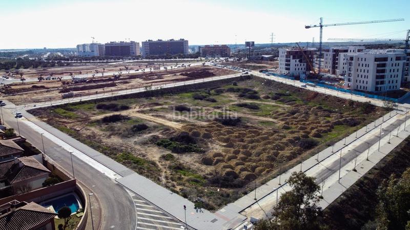 Foto b2d68ada-7d29-4546-8f01-f716ddfb74ba. Terrain résidentiel dans Entrenúcleos Dos Hermanas