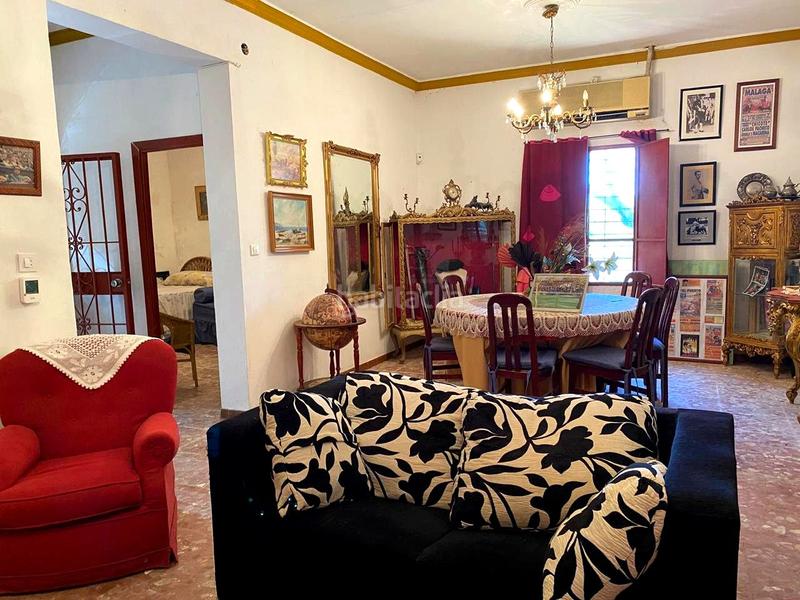 Foto cd0b0e54-ddfe-4fa9-b1e5-d591f87b962a. House with pool in Oromana Alcalá de Guadaira