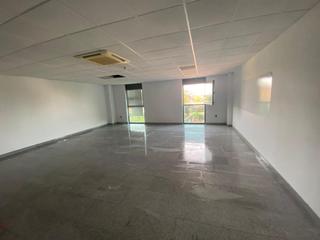 Office space  Gabriel miró. Oficina estratégica de 131 m en dos hermanas  máxima conectivida