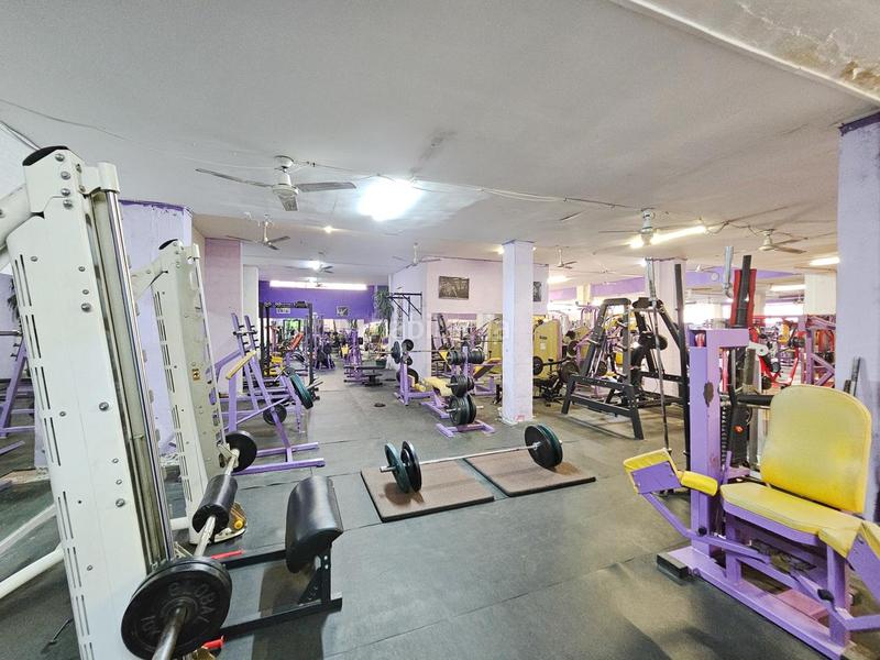 Foto 95b95fc0-a2f2-4c92-b9bb-eac1fab88c47. Local comercial  de esquina en La Paz Alcalá de Guadaira