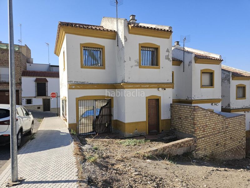 Foto 6c77a33c-9acb-44b0-91e4-06c823ebdb6e. Casa amb aparcament a Morón de la Frontera