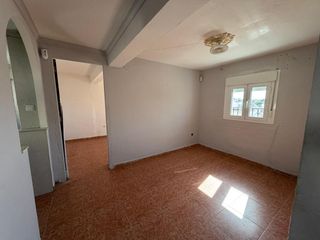 Pis  Calle jazmín. Piso para reformar en subasta
