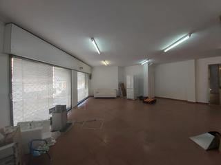 Lloguer Local Comercial a La Paz. Local comercial listo para abrir negocio