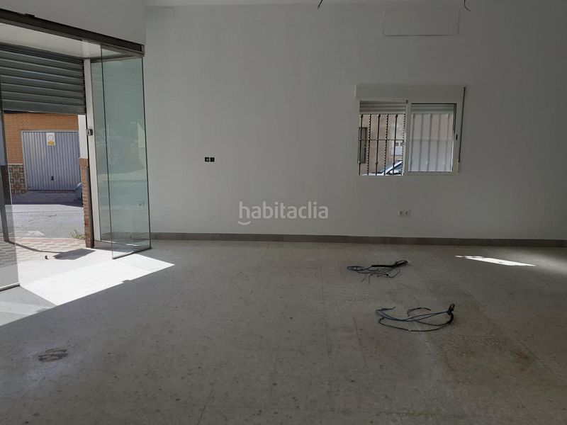 Foto a28e7efe-ca7e-439b-8534-e4160fd59289. Affitto locale commerciale in La Paz Alcalá de Guadaira