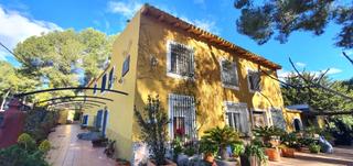 Mas  Partida caprala. Singular hotel rural en venta con licencia turística activa en p