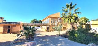 Xalet a Villamontes-Boqueres. Acogedor chalet con encanto en san vicente del raspeig