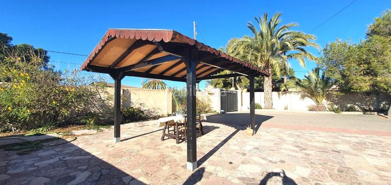 Foto f340da72-a1d0-44a7-8da1-ee868e8bf874. Chalet acogedor chalet con encanto en san vicente del raspeig en Sant Vicent del Raspeig