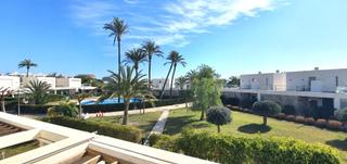 Haus in Poble Nou-Montiboli. A la venta lujosa villa a 50 metros del mar en la mejor urbaniza