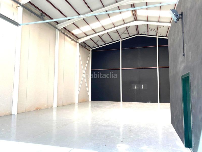 Foto ada1e99e-70da-4fdf-a991-f96ff6829c04. Location bâtiment à usage industriel dans Cox