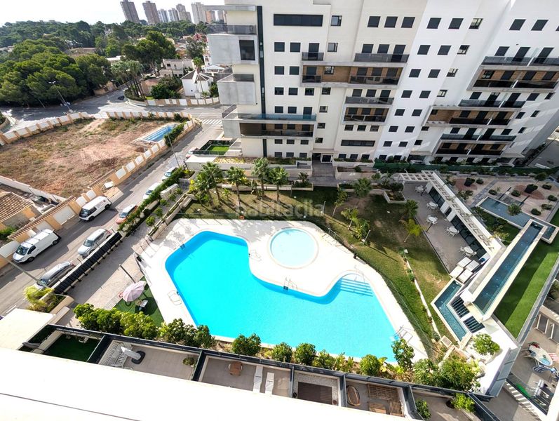 Foto d03e3408-a3bf-4979-a945-c7474927f640. Àtic amb calefacció aparcament piscina a Campoamor Orihuela
