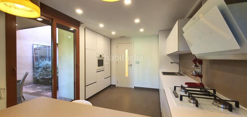 Foto 13318aee-89d5-44d8-b92d-c2ce3628aaba. Casa adossada amb calefacció aparcament piscina a Alicante