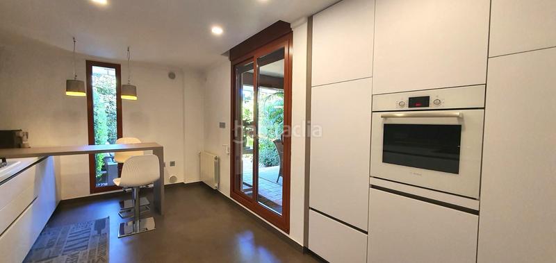 Foto 9269dc23-ffe1-4609-bfc1-ce89143f6fe3. Casa adossada amb calefacció aparcament piscina a Alicante