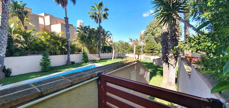 Foto face3b20-f399-405e-8afc-5314b4e98ed1. Casa adossada amb calefacció aparcament piscina a Alicante