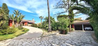 Chalet à La Font-Mezquitas. Estáis buscando un chalet amplio con 500 m2 de edificación y 2.8