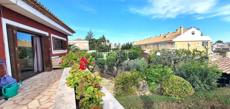 Foto 0b8267f5-0830-4419-921b-0850654e43fb. Chalet magnífico chalet independiente en venta en la font con parcela de 2812 metros en San Juan de Alicante