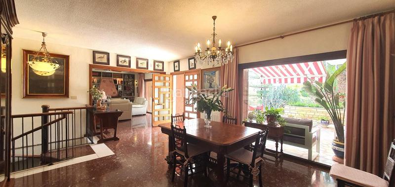 Foto 3853e7db-b2fc-43f0-ad1a-ad7c2d98f34d. Chalet magnífico chalet independiente en venta en la font con parcela de 2812 metros en San Juan de Alicante