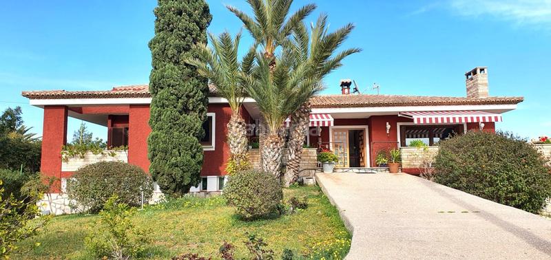 Foto f07e7c44-b1cb-4a37-adc2-b685f714d814. Chalet magnífico chalet independiente en venta en la font con parcela de 2812 metros en San Juan de Alicante