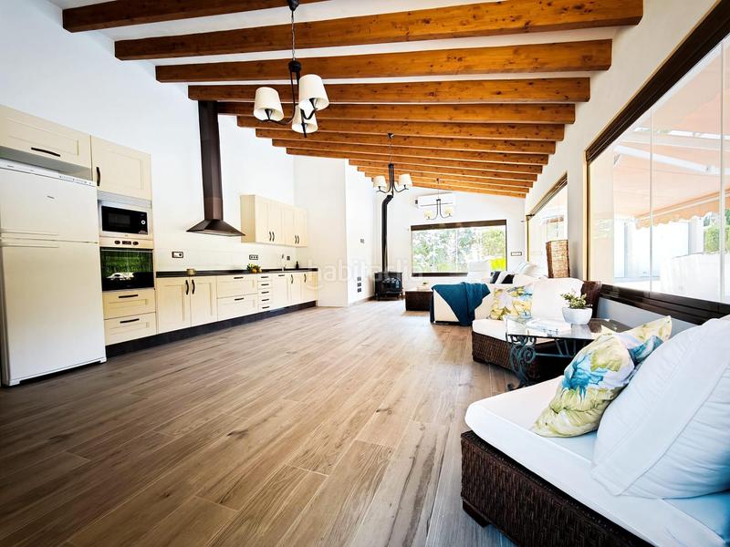 Foto 042004ce-d6ef-4353-8864-406d39e22ca8. Chalet precioso chalet de estilo mediterráneo en san vicente del raspeig en Sant Vicent del Raspeig