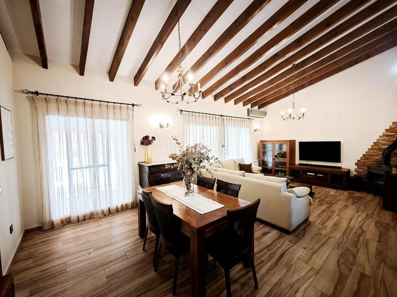 Foto 088abcd0-b198-4a0e-9397-254add7a94b2. Chalet precioso chalet de estilo mediterráneo en san vicente del raspeig en Sant Vicent del Raspeig