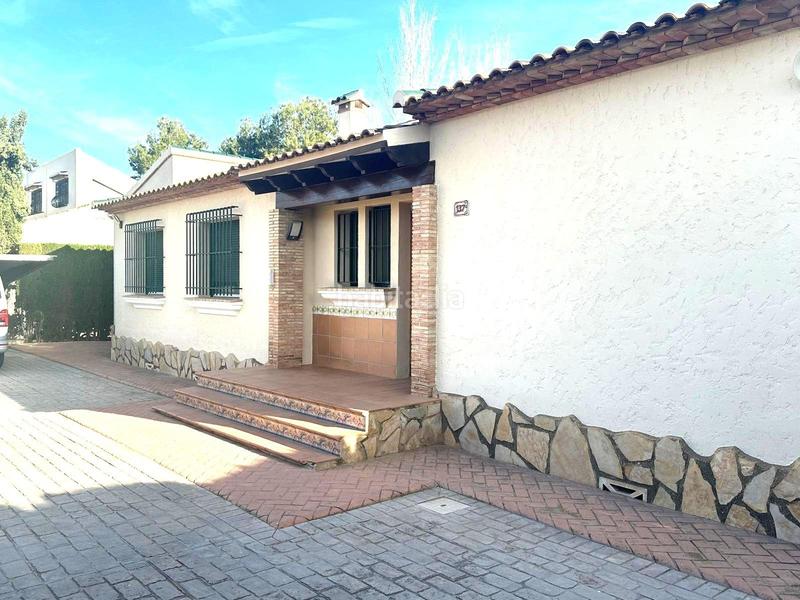 Foto 4bba06ef-bc3a-4471-a799-1fab7f6677e5. Chalet precioso chalet de estilo mediterráneo en san vicente del raspeig en Sant Vicent del Raspeig