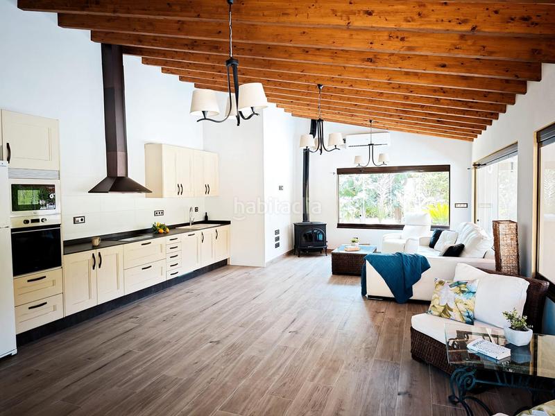 Foto 52169e35-5c05-45a3-8d41-22c93b5c577b. Chalet precioso chalet de estilo mediterráneo en san vicente del raspeig en Sant Vicent del Raspeig