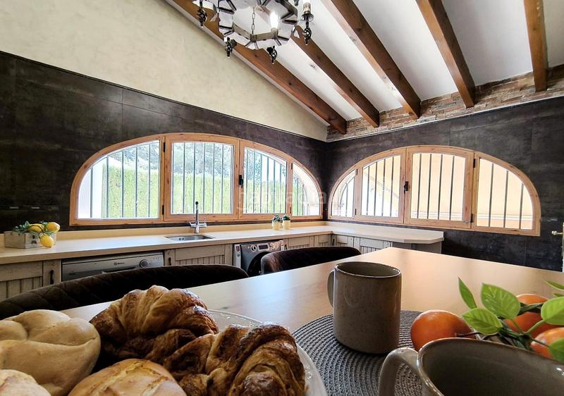 Foto f7202e50-7f54-48e1-b1fb-abaf52ac0a64. Chalet precioso chalet de estilo mediterráneo en san vicente del raspeig en Sant Vicent del Raspeig