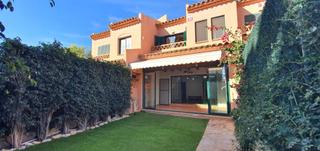 Maison jumelée  Roma. Magnífico chalet adosado en alquiler con opción a compra en sier