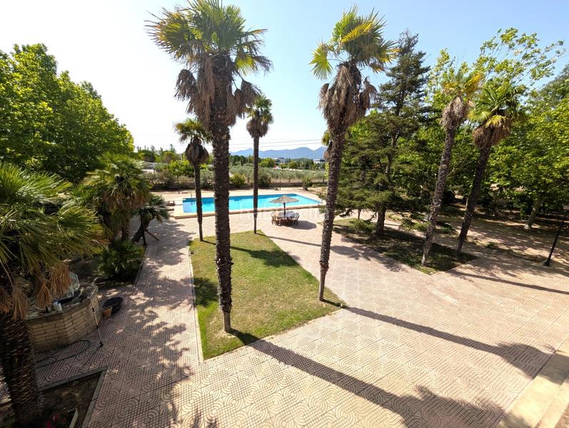 Foto e4ef7bd2-0513-49bc-b3c8-435258da4c50. Bauernhof mit parking in Onil