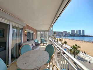 Apartamento en Playa Levante. Magnifico apartamento en playa de levante de benidorm a tan solo
