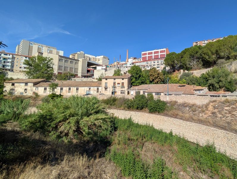 Foto 417f0dd1-fa9b-4af6-8c1c-651cfc45a9b6. Nau industrial a Centre-Zona Alta Alcoi