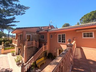 Xalet a Barrio batoi. Chalet de 674 m2 con piscina climatizada y parcela de 3.561 m2