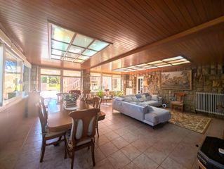 Chalet à Barrio batoi. Chalet de 674 m2 con piscina climatizada y parcela de 3.561 m2