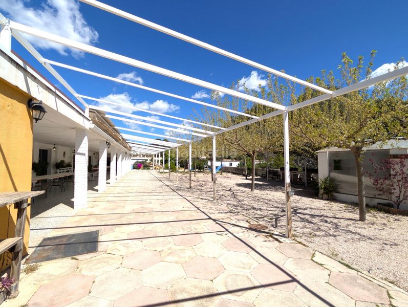 Foto 8a32a06e-feda-4bfb-81a1-b077ed21644f. Xalet amb aparcament a Cortes-Huertas Madrid