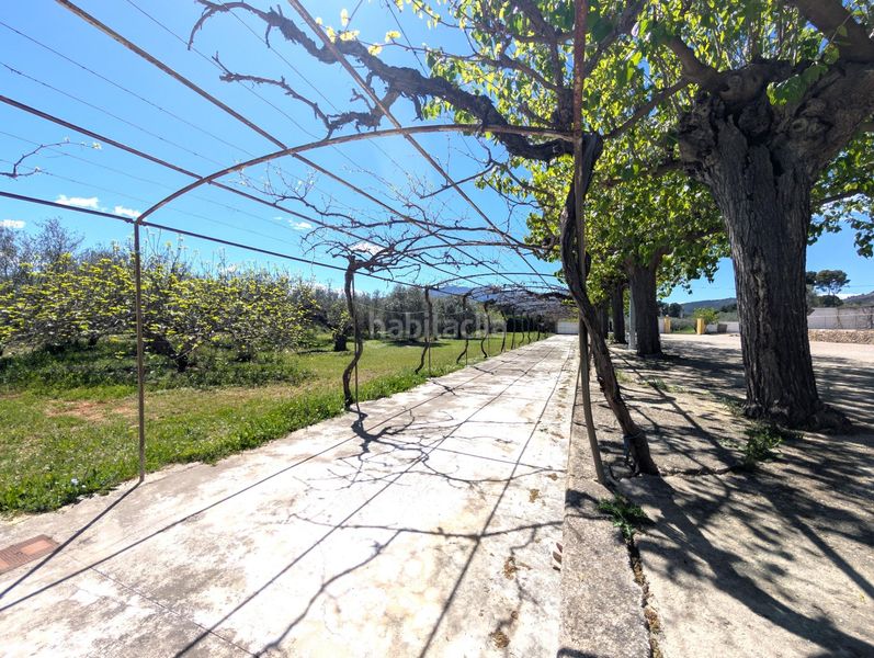 Foto df677233-2795-40bc-8caf-8d240a506e3e. Xalet amb aparcament a Cortes-Huertas Madrid