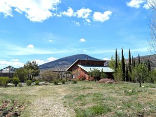 Casale in Camino mazajarán. Exclusiva finca con viñedos y bodega en inazares