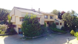 Xalet a Centre-Zona Alta. Chalet en el estepar, parcela de 11.200 m2  silencio total y vis